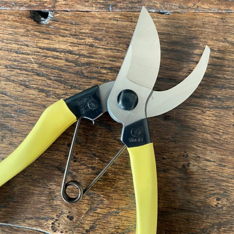 Niwaki Mainichi Secateurs - Tinsmiths